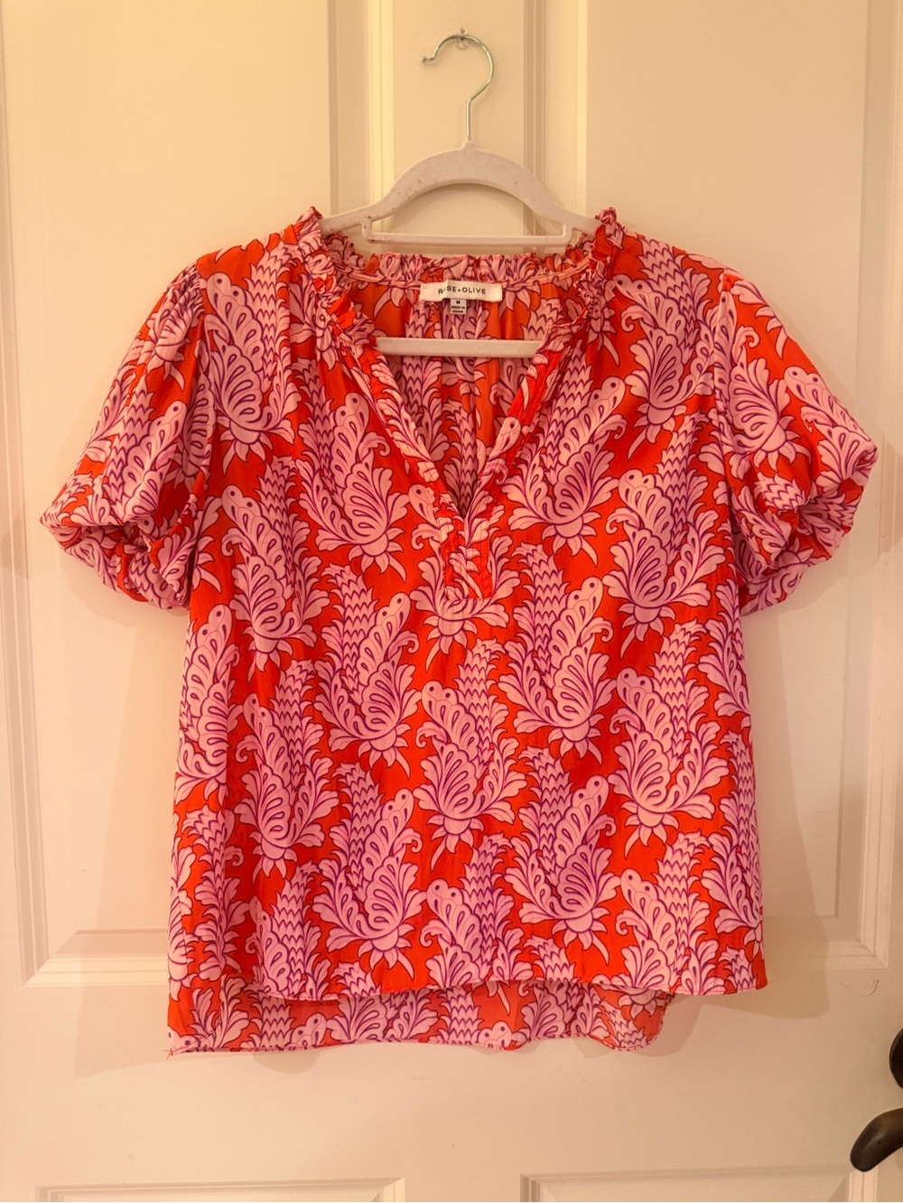 NWOT Rose & Olive Red & Pink V-Neck Ruffle Floral Blouse